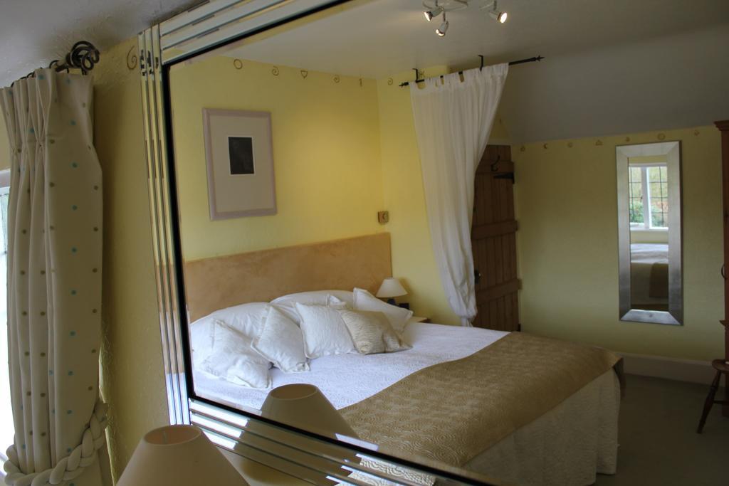 Shakespeare'S View Hotel Stratford-upon-Avon Room photo